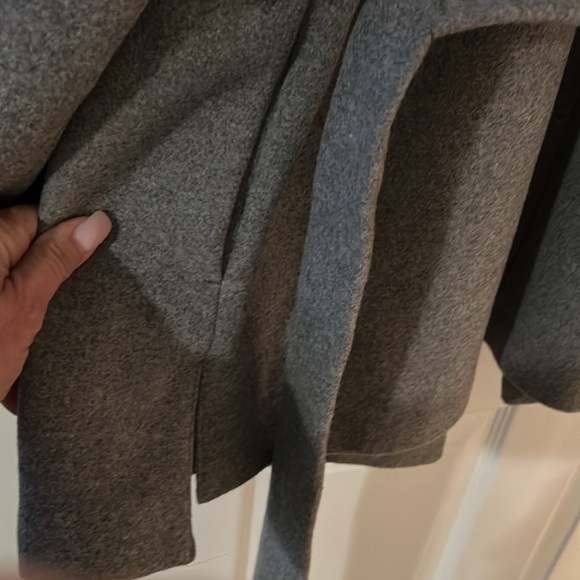 NWT Gap Gray Wrap Coat, Size M but is more like a L. Long sleeves and wide. - Picture 7 of 9